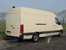 Mercedes-Benz Sprinter thumbnail 3