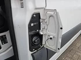 Mercedes-Benz Sprinter thumbnail 17