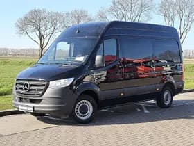 Mercedes-Benz Sprinter thumbnail 2