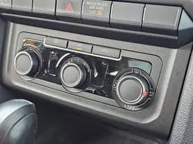 Volkswagen Amarok thumbnail 9