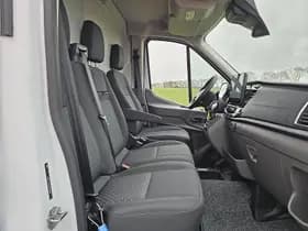 Ford Transit thumbnail 6