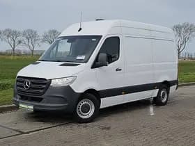Mercedes-Benz Sprinter thumbnail 2