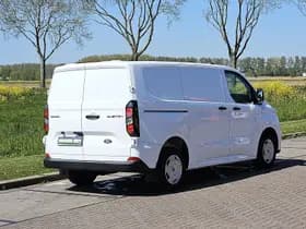 Ford Transit thumbnail 3