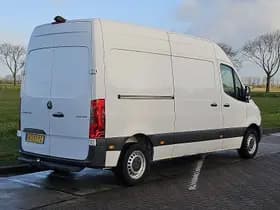 Mercedes-Benz Sprinter thumbnail 3