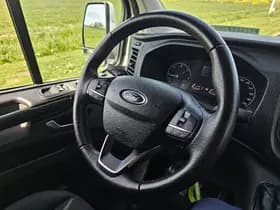 Ford Transit thumbnail 10