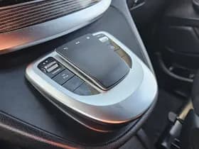 Mercedes-Benz Eqv thumbnail 9