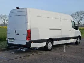 Mercedes-Benz Sprinter thumbnail 3