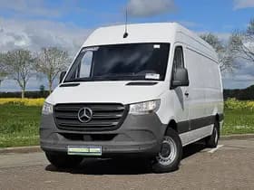 Mercedes-Benz Sprinter thumbnail 1
