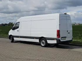 Mercedes-Benz Sprinter thumbnail 5