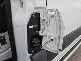 Mercedes-Benz Sprinter thumbnail 18