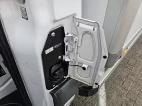 Mercedes-Benz Sprinter thumbnail 19