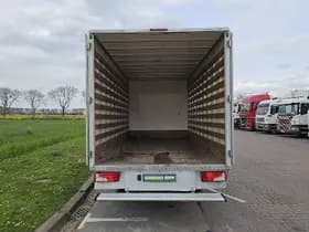 Mercedes-Benz Sprinter thumbnail 9