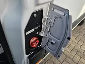 Mercedes-Benz Sprinter thumbnail 17