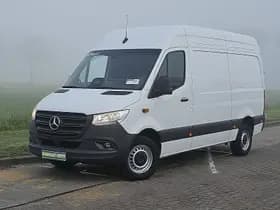 Mercedes-Benz Sprinter thumbnail 2