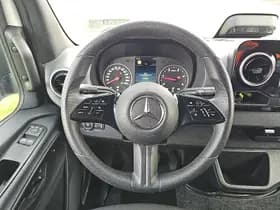 Mercedes-Benz Sprinter thumbnail 11