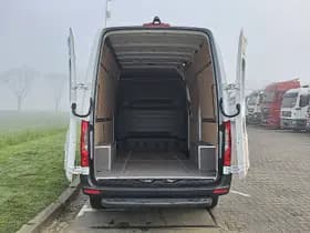 Mercedes-Benz Sprinter thumbnail 14