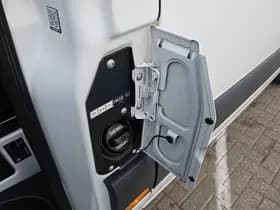 Mercedes-Benz Sprinter thumbnail 19