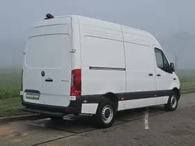 Mercedes-Benz Sprinter thumbnail 3