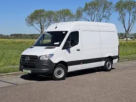Mercedes-Benz Sprinter thumbnail 2