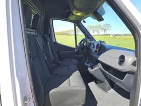 Mercedes-Benz Sprinter thumbnail 6