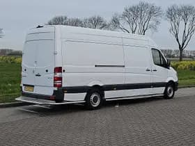 Mercedes-Benz Sprinter thumbnail 3