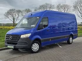 Mercedes-Benz Sprinter thumbnail 2