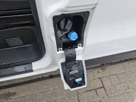 Opel Vivaro thumbnail 17