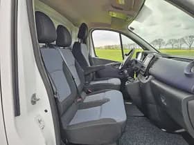 Opel Vivaro thumbnail 6
