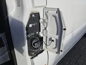 Mercedes-Benz Sprinter thumbnail 17