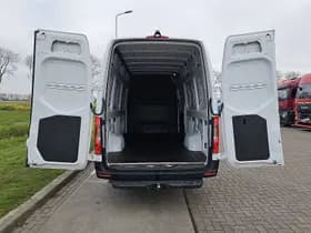 Mercedes-Benz Sprinter thumbnail 12