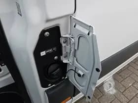 Mercedes-Benz Sprinter thumbnail 18