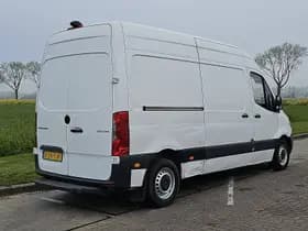 Mercedes-Benz Sprinter thumbnail 3