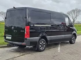 Mercedes-Benz Sprinter thumbnail 3