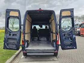 Mercedes-Benz Sprinter thumbnail 14