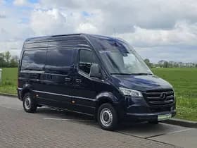 Mercedes-Benz Sprinter thumbnail 4