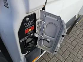 Mercedes-Benz Sprinter thumbnail 13