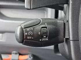 Opel Vivaro thumbnail 12