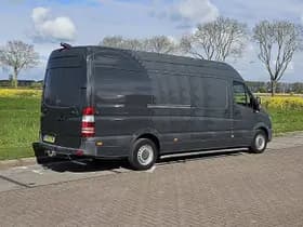 Mercedes-Benz Sprinter thumbnail 3