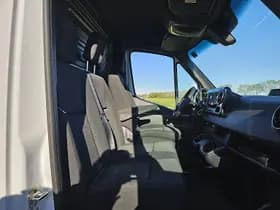 Mercedes-Benz Sprinter thumbnail 6