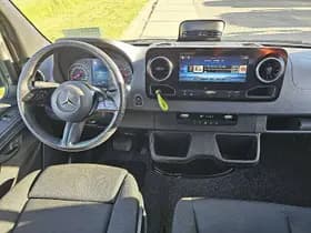 Mercedes-Benz Sprinter thumbnail 7