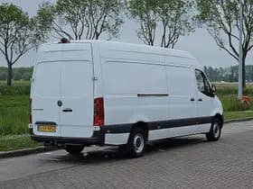 Mercedes-Benz Sprinter thumbnail 3