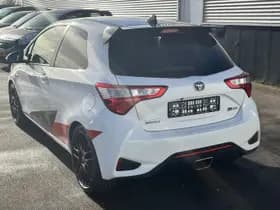 Toyota Yaris thumbnail 18
