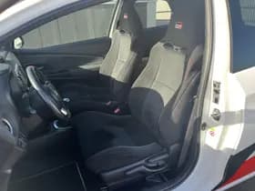 Toyota Yaris thumbnail 22