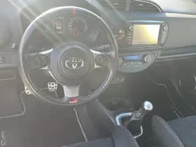 Toyota Yaris thumbnail 25