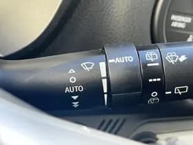 Toyota Yaris thumbnail 33