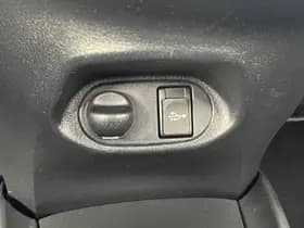 Toyota Yaris thumbnail 47