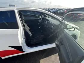 Toyota Yaris thumbnail 64