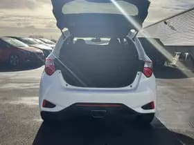 Toyota Yaris thumbnail 73