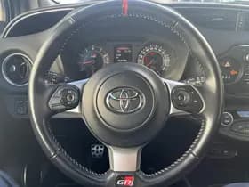 Toyota Yaris thumbnail 83