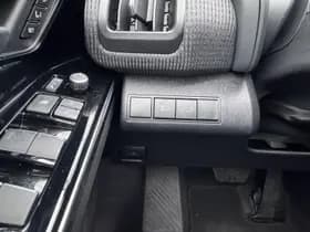 Toyota Bz4x thumbnail 16